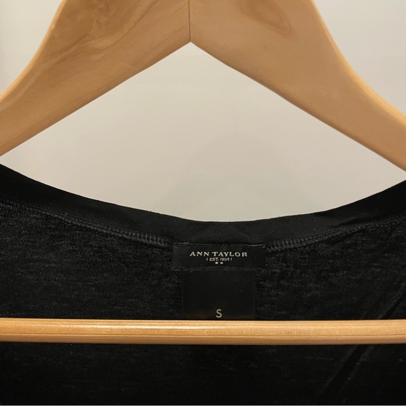 Ann Taylor beaded pocket tank - Picture 3 of 4